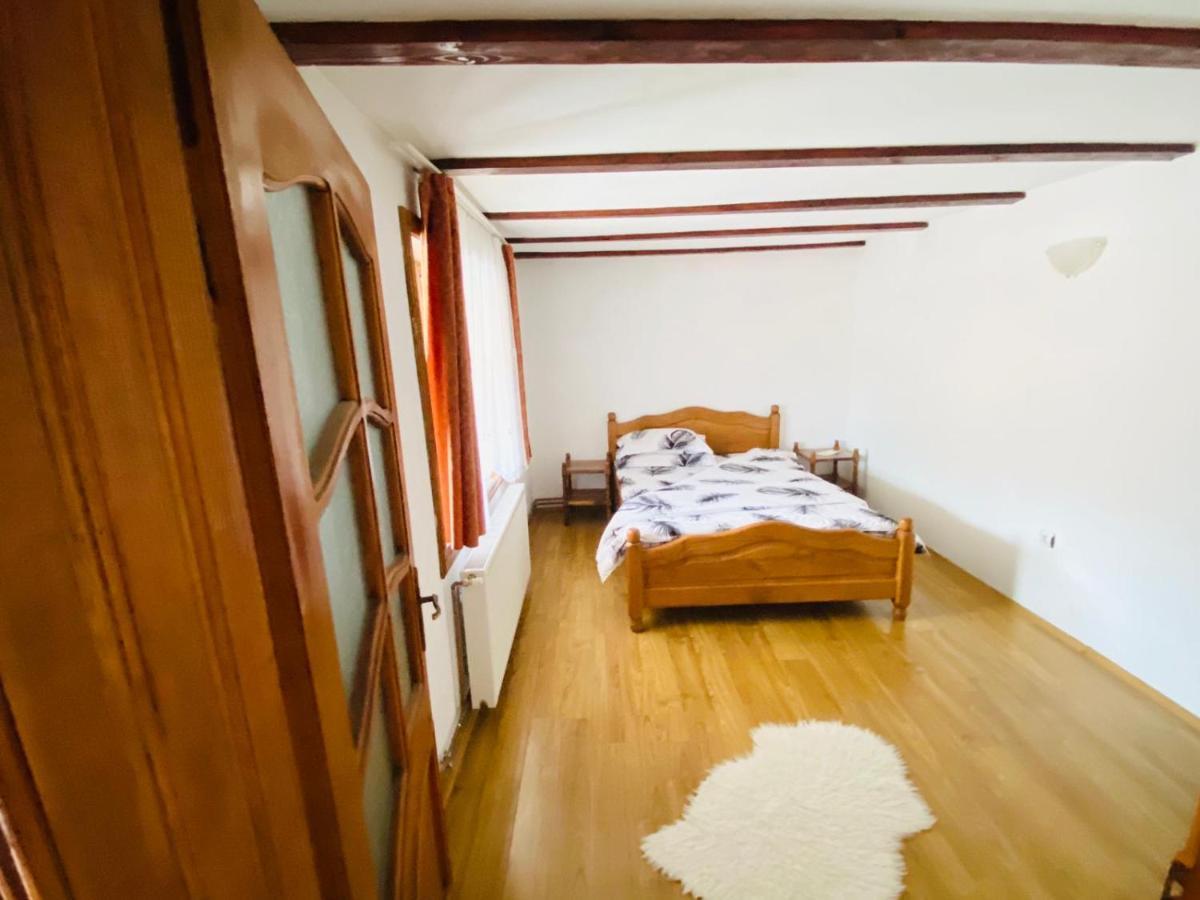 Casa De Vacanta Motata โนวาชิ-สเตรยนี ภายนอก รูปภาพ
