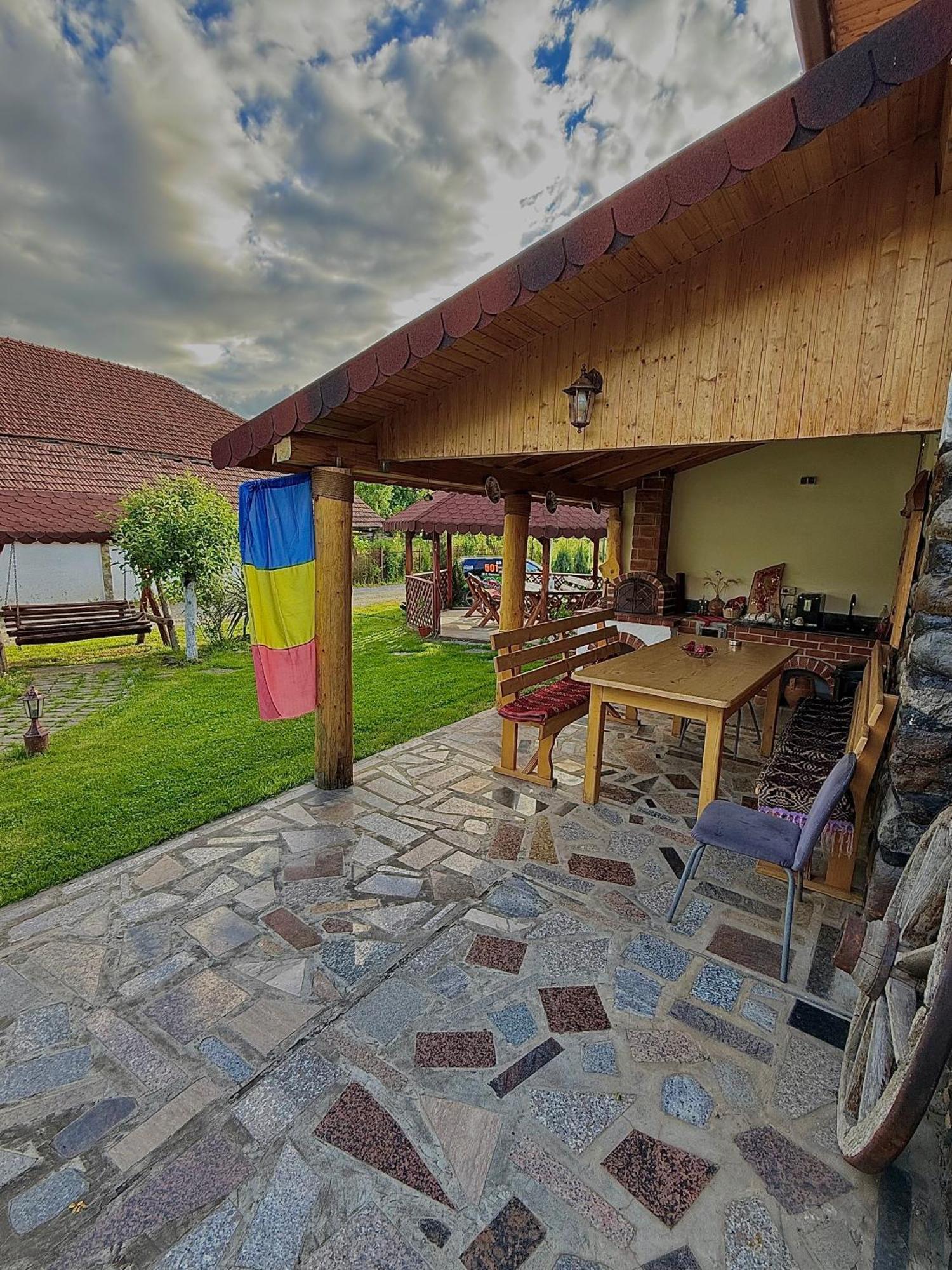 Casa De Vacanta Motata โนวาชิ-สเตรยนี ภายนอก รูปภาพ