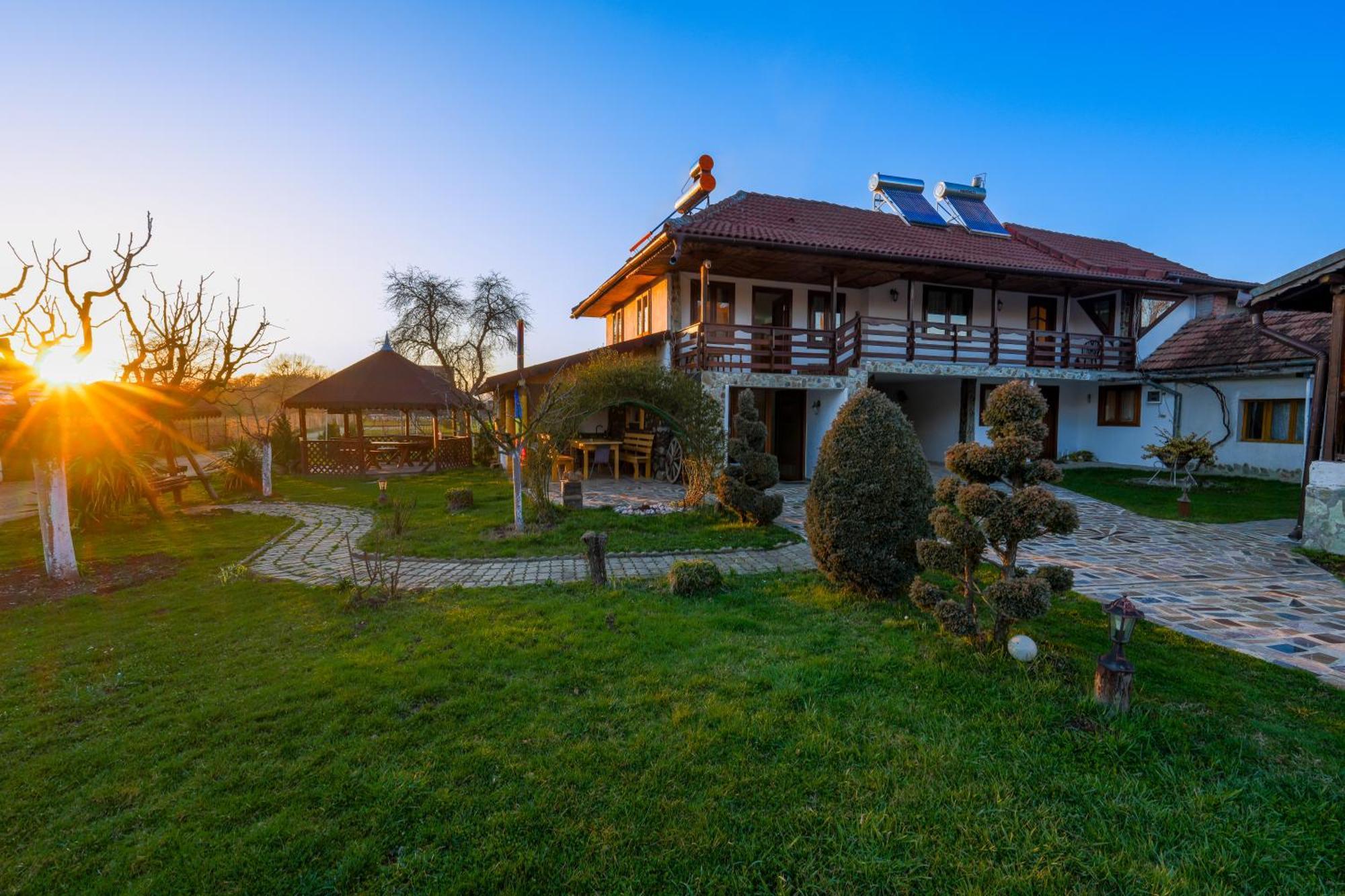 Casa De Vacanta Motata โนวาชิ-สเตรยนี ภายนอก รูปภาพ