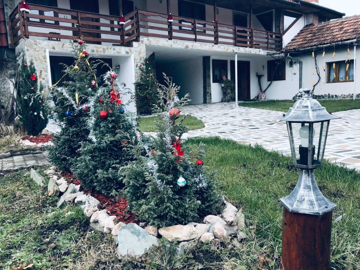 Casa De Vacanta Motata โนวาชิ-สเตรยนี ภายนอก รูปภาพ